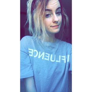 Meet your Posher, Hayley